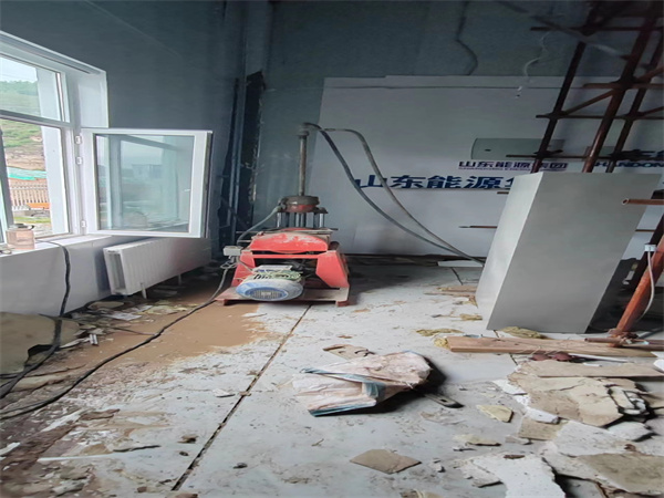 长海地基基础下沉墙体裂缝加固注浆顶升施工